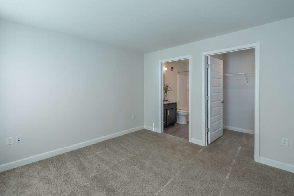 Alexander at 1090 Apartments