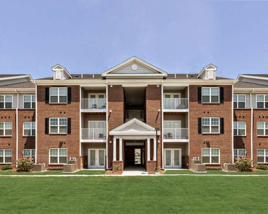 Baker Woods Apartments - Virginia Beach