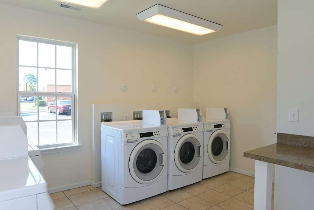Belle Hall Apartments - Portsmouth, VA