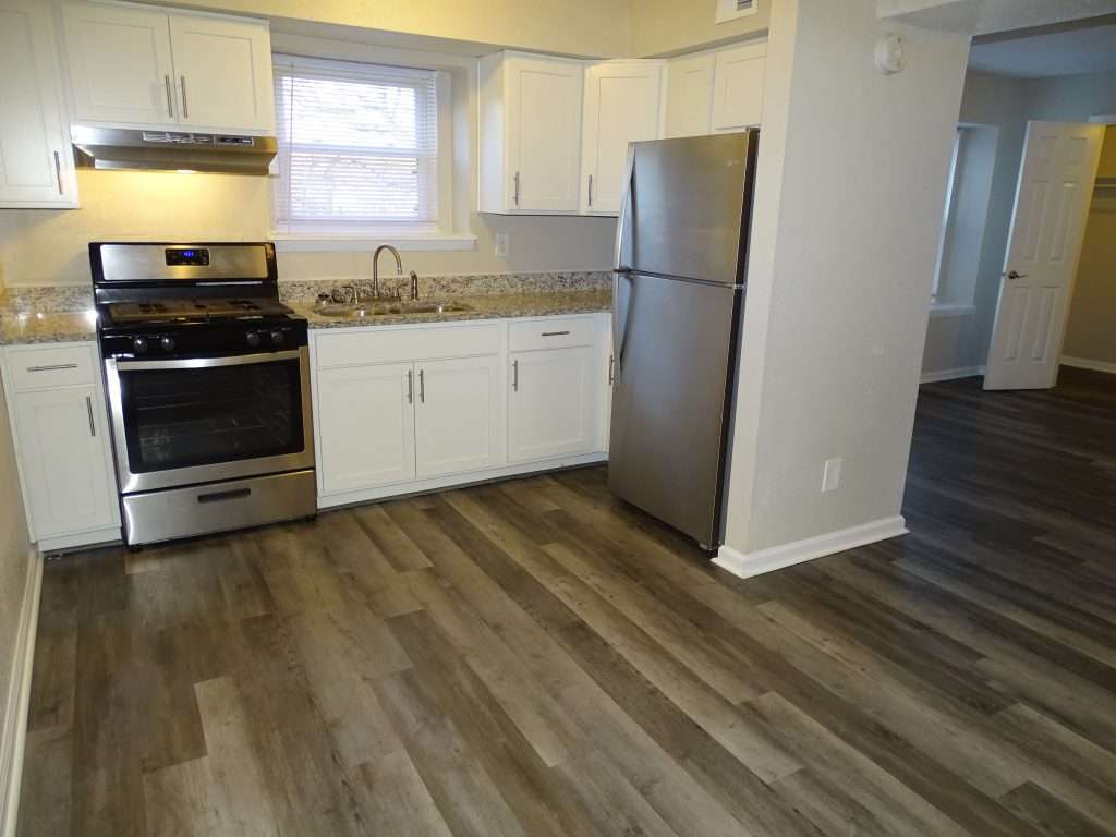 Churchland Square Apartments - Portsmouth, VA