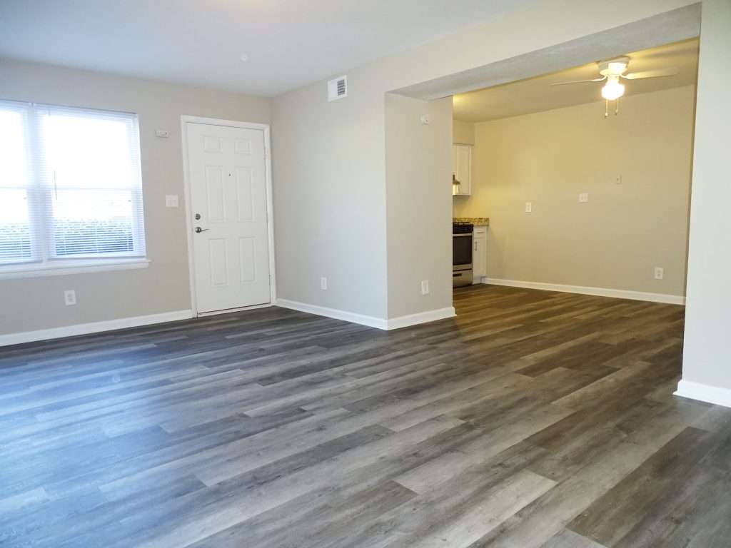 Churchland Square Apartments - Portsmouth, VA